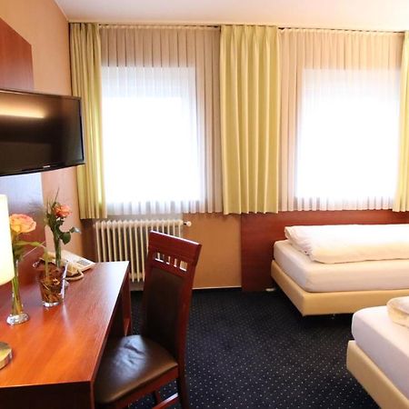 Hotel Wahlster Saarbrucken Bagian luar foto