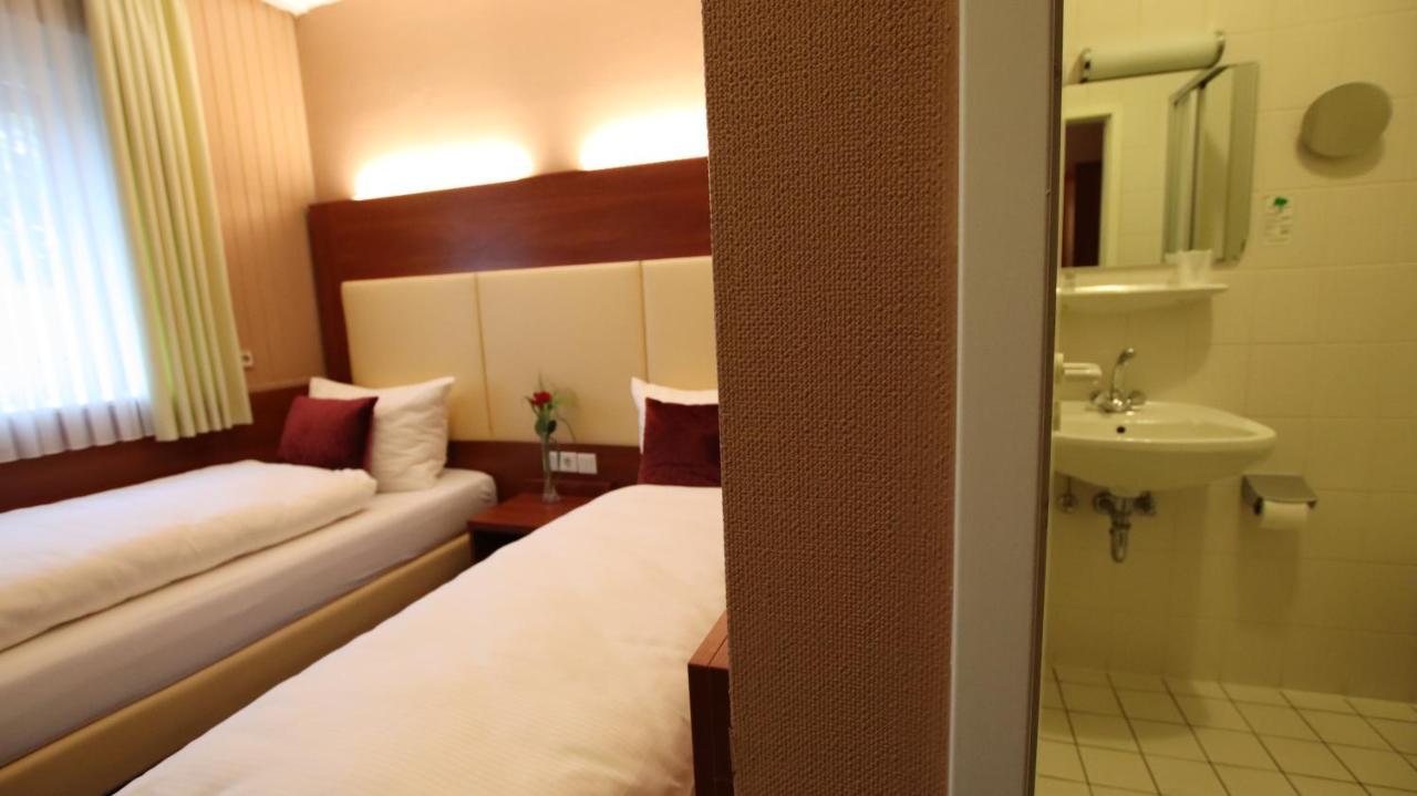 Hotel Wahlster Saarbrucken Bagian luar foto