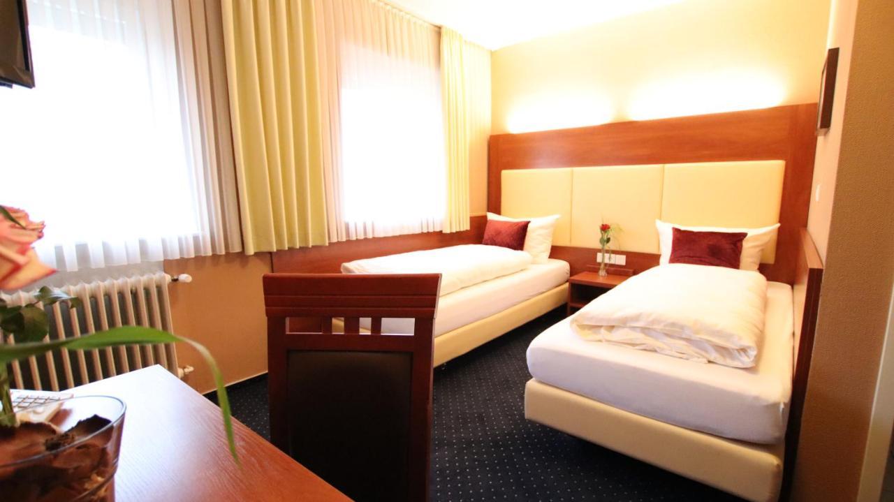 Hotel Wahlster Saarbrucken Bagian luar foto