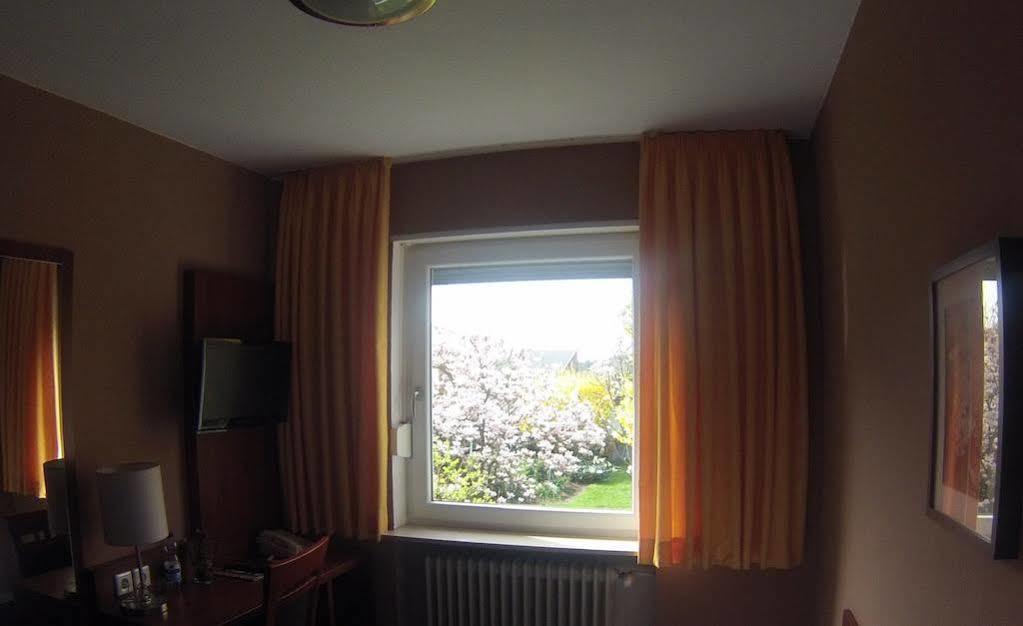Hotel Wahlster Saarbrucken Bagian luar foto